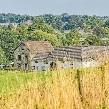 Awesome Home In Simpelveld With Kitchen エクステリア 写真