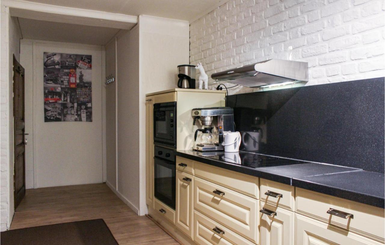 Awesome Home In Simpelveld With Kitchen エクステリア 写真